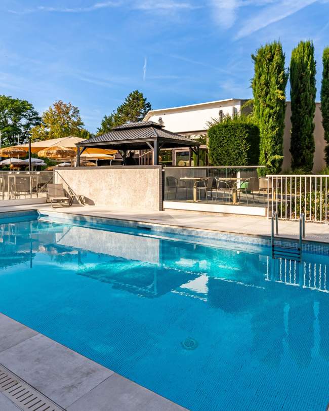 Novotel Collégien · 4-star Hotel Marne-la-Vallée · swimming pool